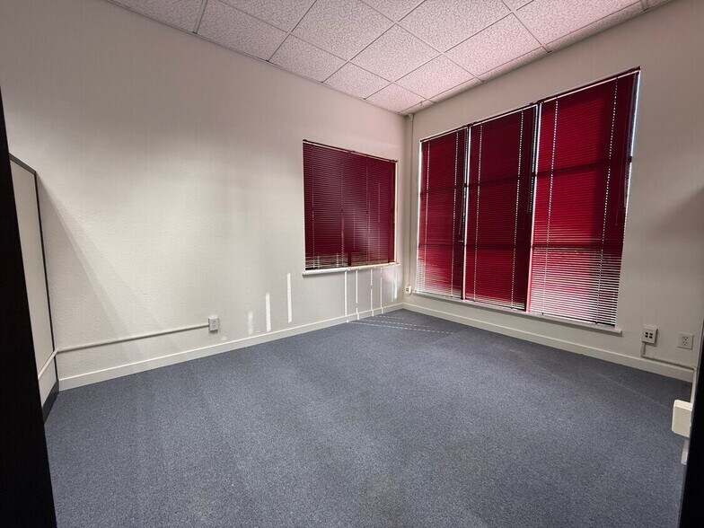 More Photos Of 2150 Mariner Square Dr, Alameda Office For Lease