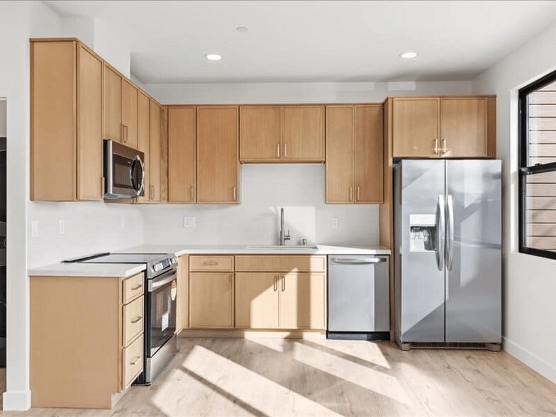 More Photos Of 3244 Clairemont Dr, San Diego Apartments For Sale