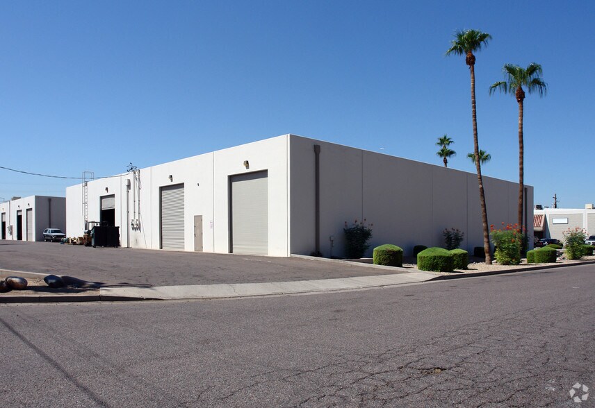 More Photos Of 3401-3409 W Whitton Ave, Phoenix Warehouse For Lease