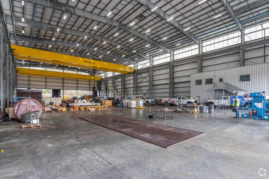 More Photos Of 100 N FM 3083 Rd, Conroe Manufacturing For Lease