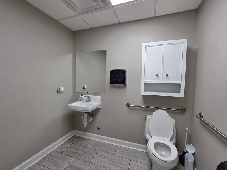 More Photos Of 16604 107th St, Orland Park Healthcare For Sale