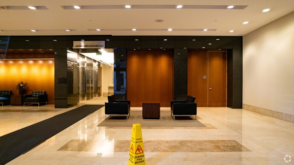 More Photos Of 21600 Oxnard St, Woodland Hills Unknown For Lease