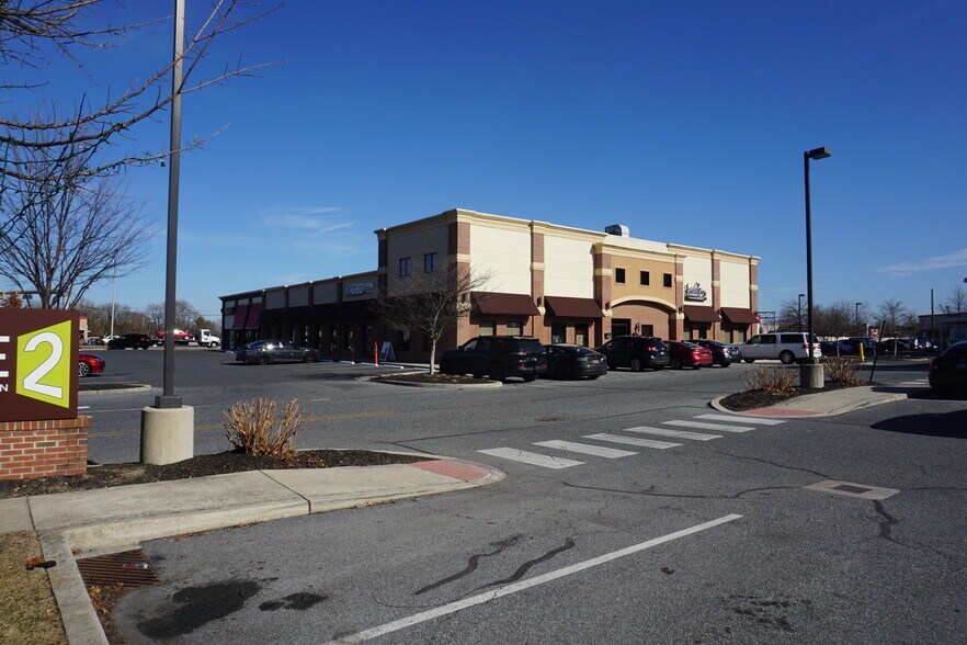 More Photos Of 222 S Dupont Hwy, Dover Storefront Retail Office For Lease