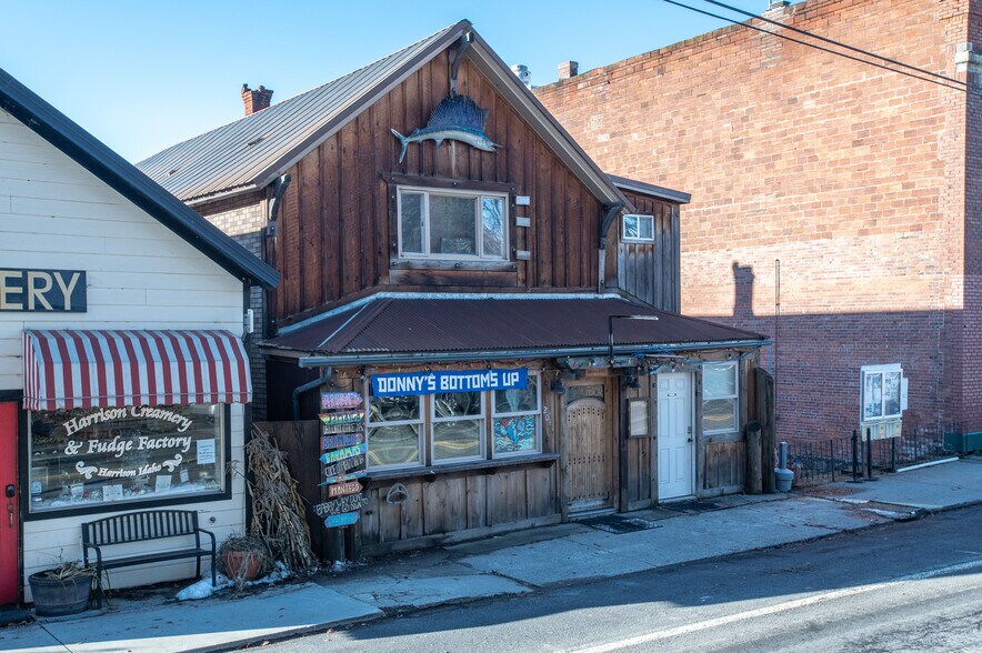 More Photos Of 204 S Coeur D Alene Ave, Harrison Restaurant For Sale