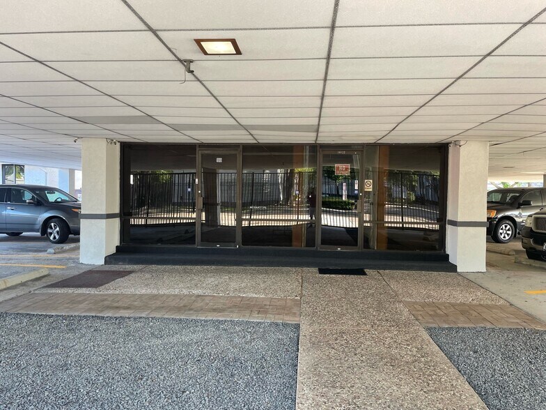 More Photos Of 10122 Long Point Rd, Houston Medical For Lease