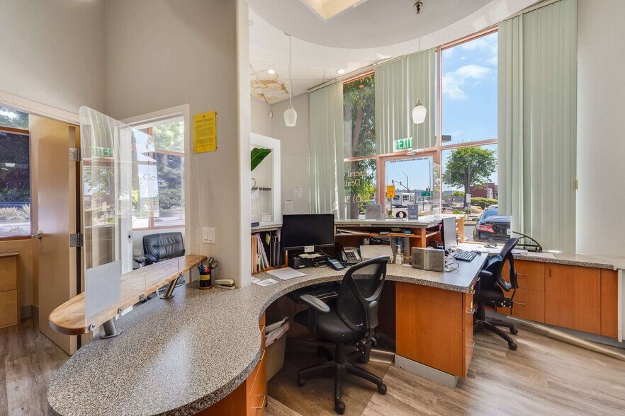 More Photos Of 15401 Hesperian Blvd, San Leandro Unknown For Lease