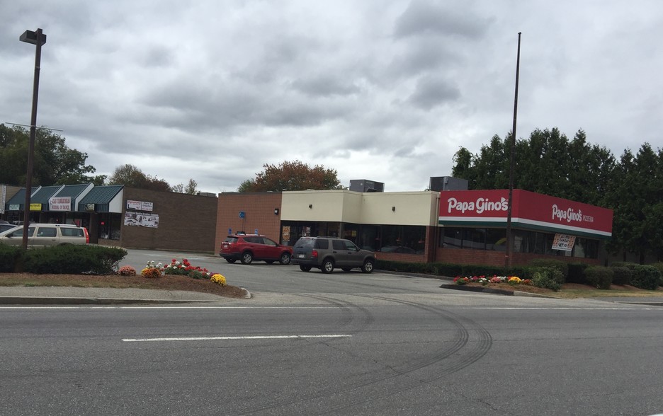 More Photos Of 545 SW Cutoff, Worcester Storefront For Lease