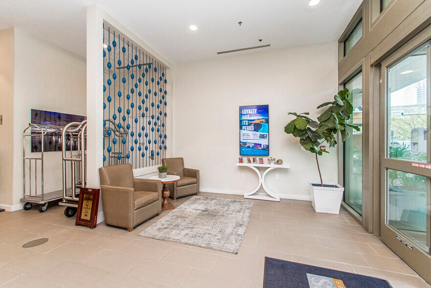 More Photos Of 212 Loyola Ave, New Orleans Hospitality For Sale
