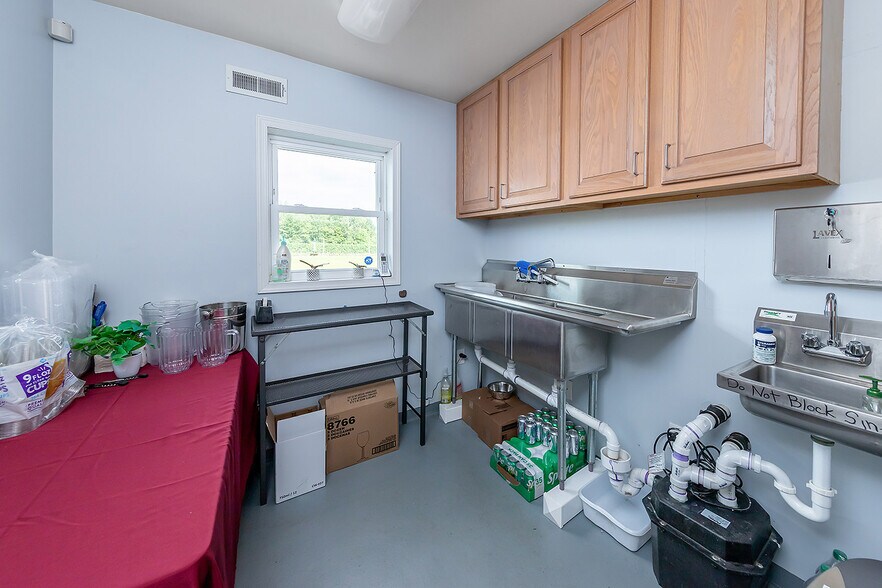 More Photos Of 314 Richwood Rd, Monroeville Winery Vineyard For Sale