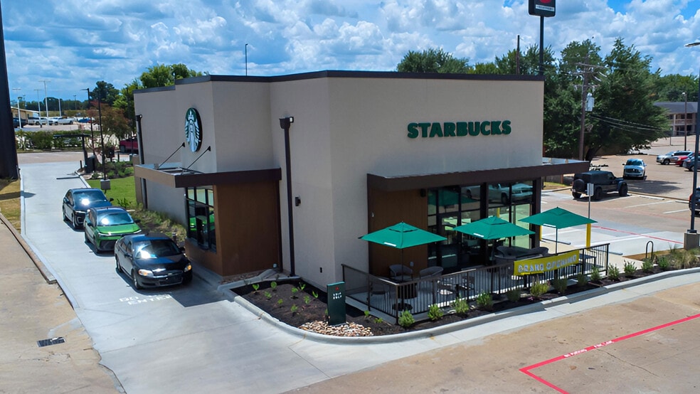 Primary Photo Of 3000 E Main St, Madisonville Fast Food For Sale