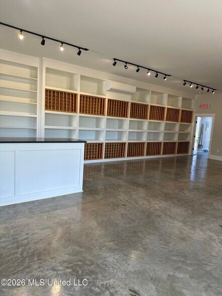 More Photos Of 253 N Natchez Dr, Madison Apartments For Lease