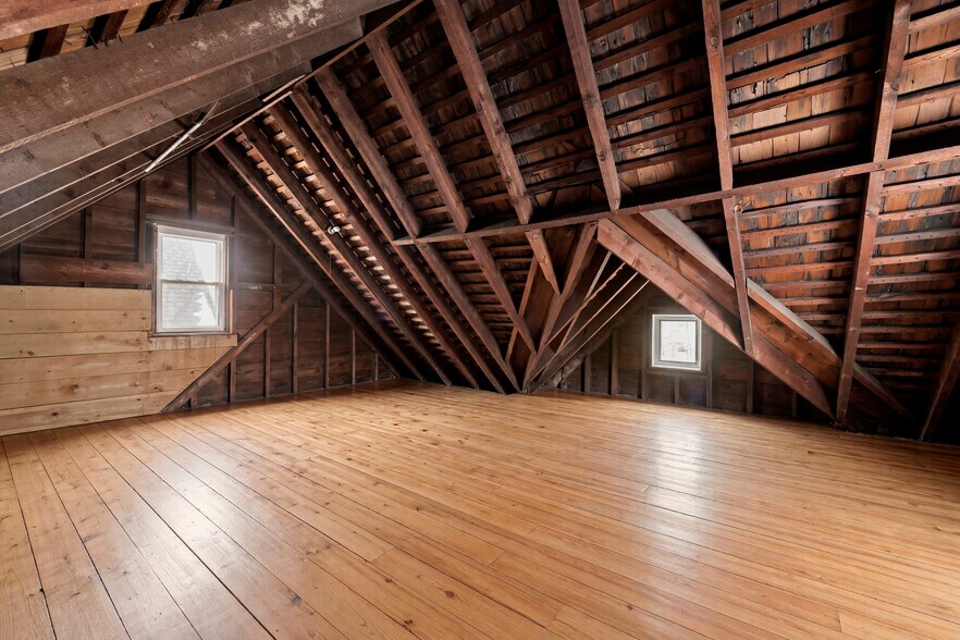 More Photos Of 250 Midwood St, Brooklyn Flex For Sale