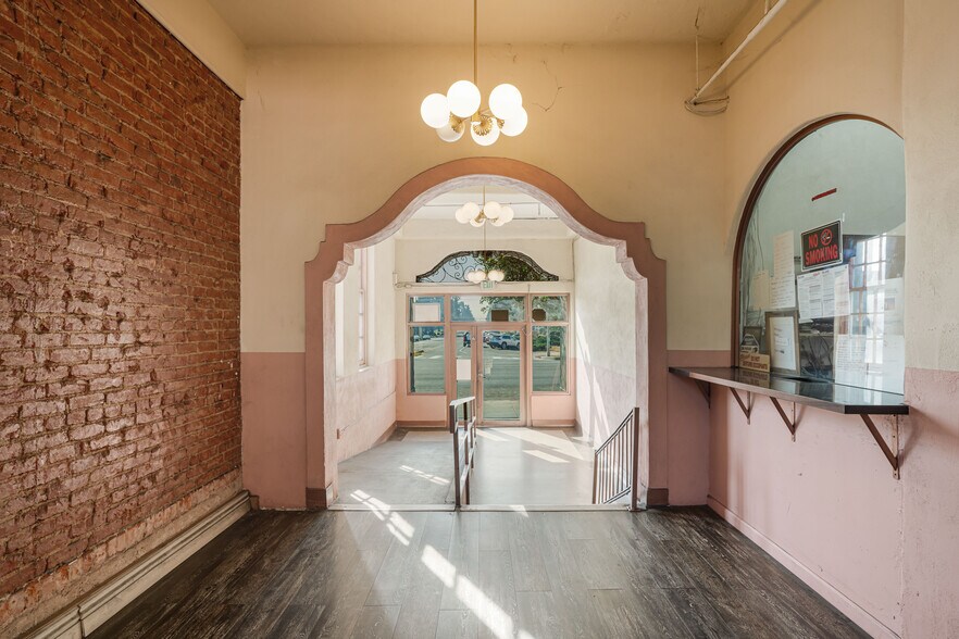 More Photos Of 2731 Beverly Blvd, Los Angeles Apartments For Sale