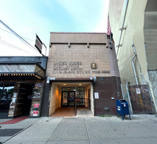 Primary Photo Of 2268 31st St, Astoria Post Office For Sale