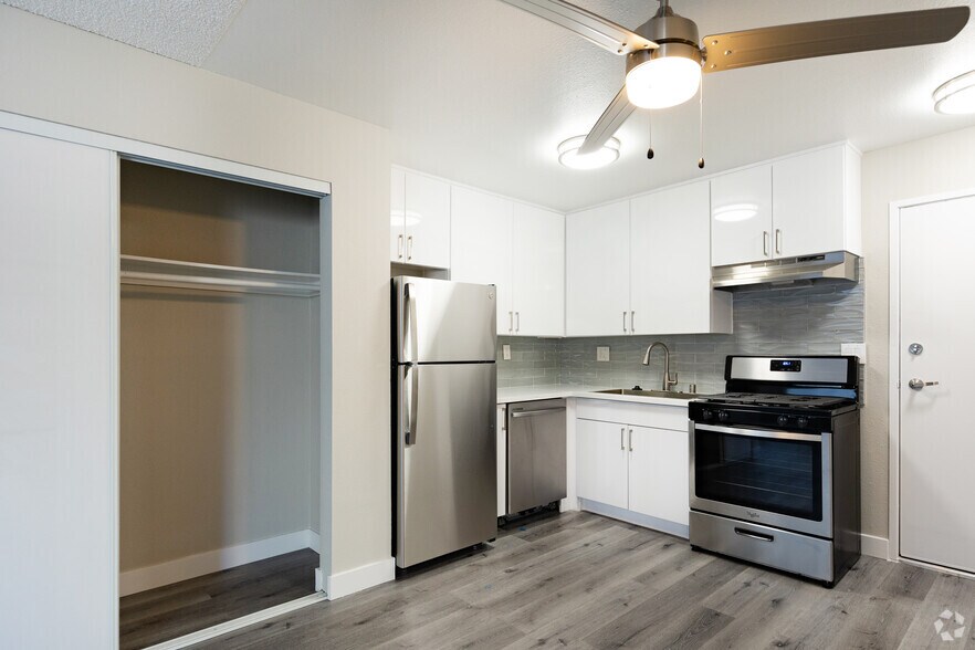 More Photos Of 8560 W Olympic Blvd, Los Angeles Apartments For Sale