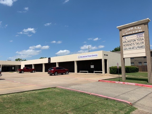 Primary Photo Of 1011-1051 W Abram St, Arlington Unknown For Lease