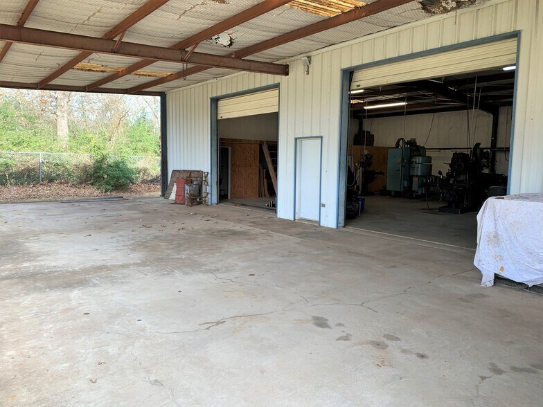 More Photos Of 6887 State Highway 31 E, Murchison Warehouse For Sale