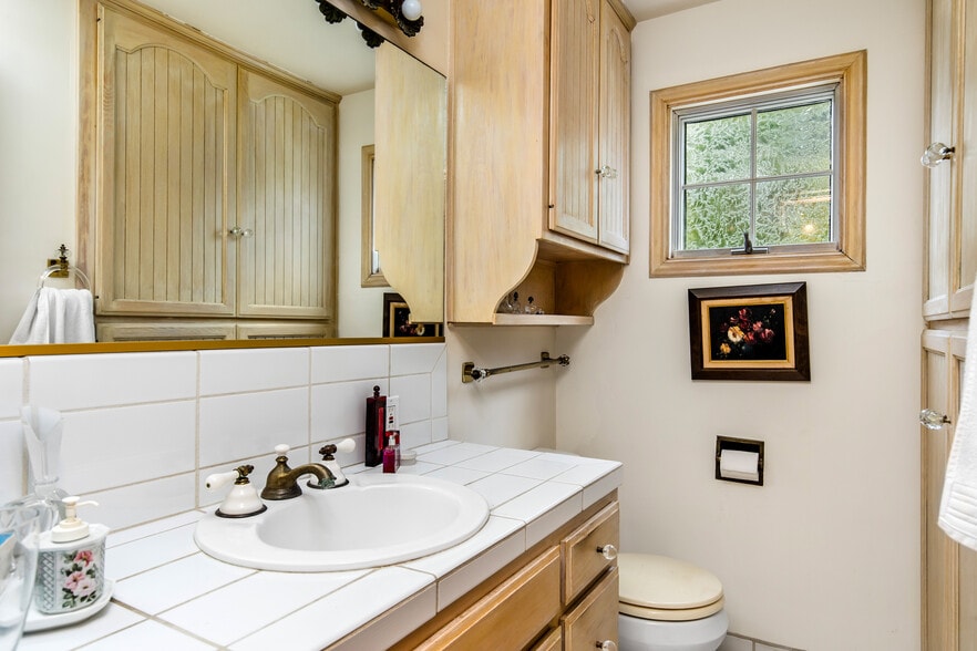 More Photos Of 232 29th St, Manhattan Beach Multifamily For Sale