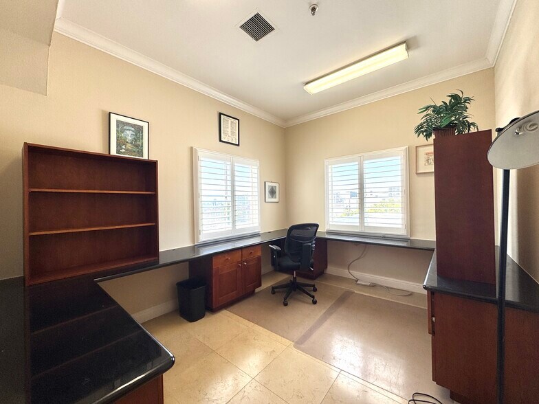 More Photos Of 212 9th St, Oakland Medical For Lease