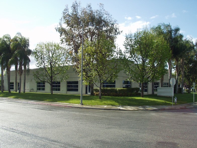 1401 Commercial Way, Bakersfield, CA 93309 Office For Lease