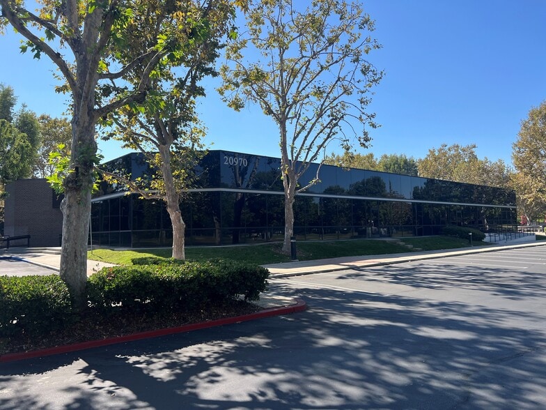 Primary Photo Of 20970 Warner Center Ln, Woodland Hills Medical For Sale