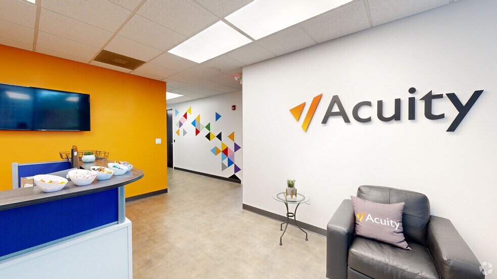 More Photos Of 5215 W Laurel St, Tampa Office For Sale