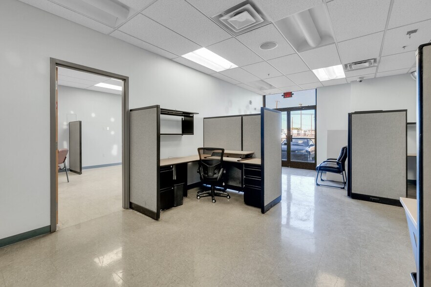 More Photos Of 4200 Pioneer Ave, Las Vegas Warehouse For Sale