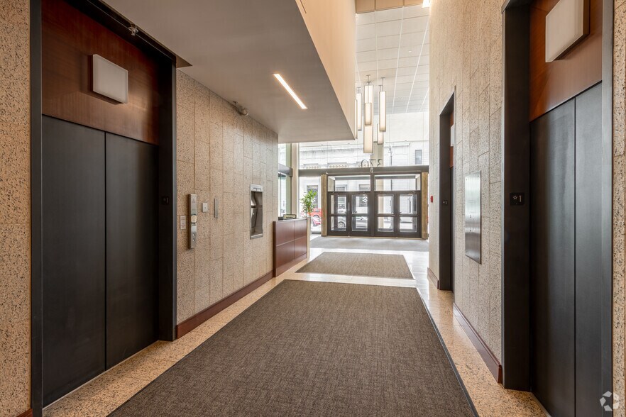 More Photos Of 370 Main St, Worcester Office For Lease