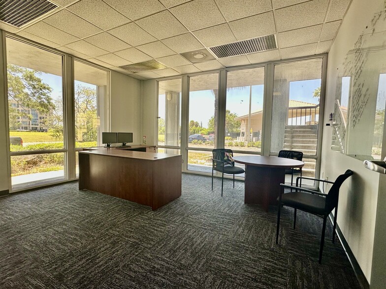 More Photos Of 5509 W Gray St, Tampa Office For Sale