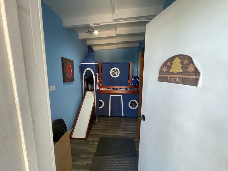 More Photos Of 1854 W 17th St, Santa Ana Freestanding For Sale