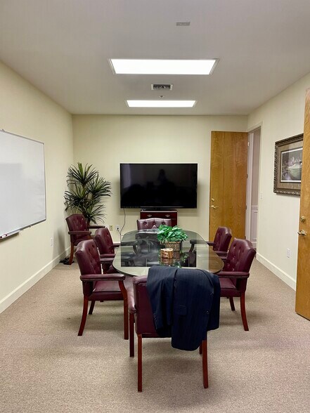 More Photos Of 8830 S Tamiami Trl, Sarasota Office For Lease