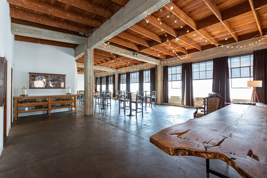 More Photos Of 1069-1073 Howard St, San Francisco Storefront Retail Office For Sale