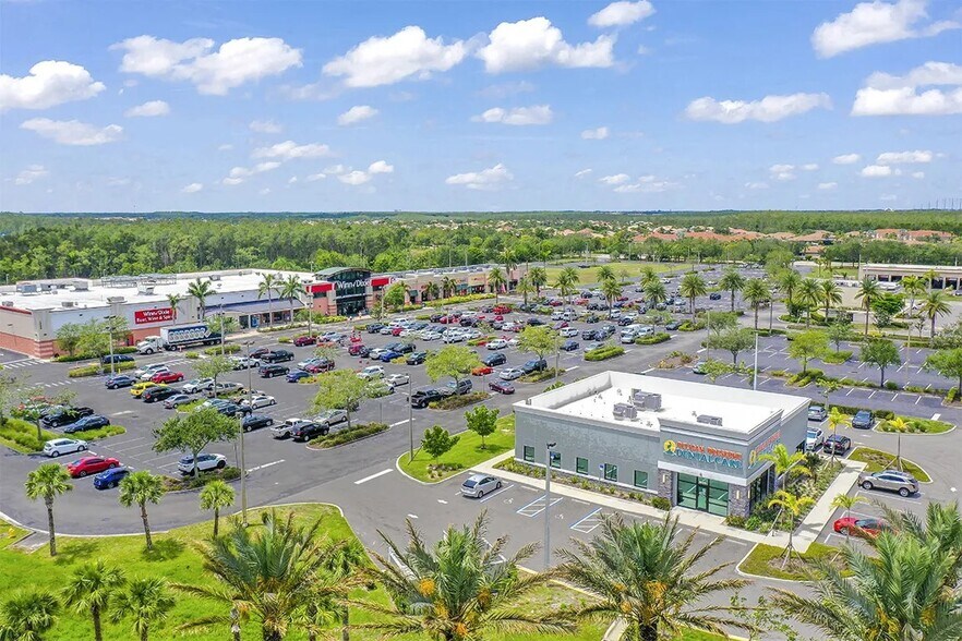 More Photos Of 10580 Colonial Blvd, Fort Myers Storefront Retail Office For Lease