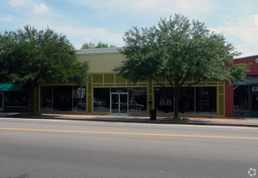 More Photos Of 217 N 5th St, Hartsville Restaurant For Sale