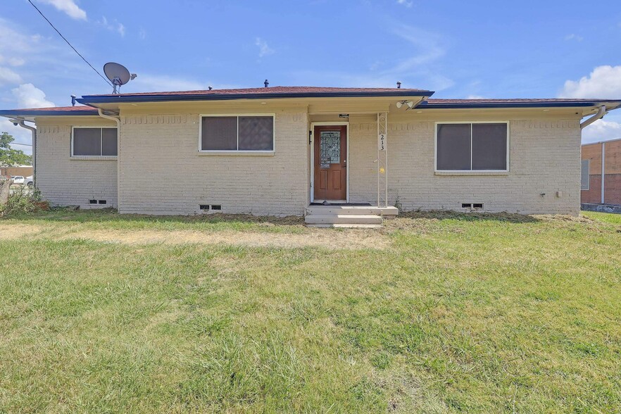 More Photos Of 612 N Third Street, Princeton Office For Sale