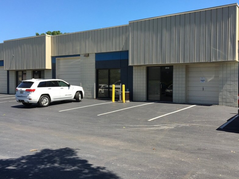 More Photos Of 93 Monocacy Blvd, Frederick Showroom For Lease