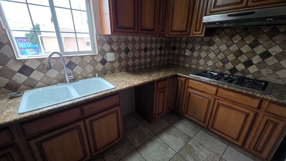 More Photos Of 14 S Union St, Stockton Multifamily For Sale