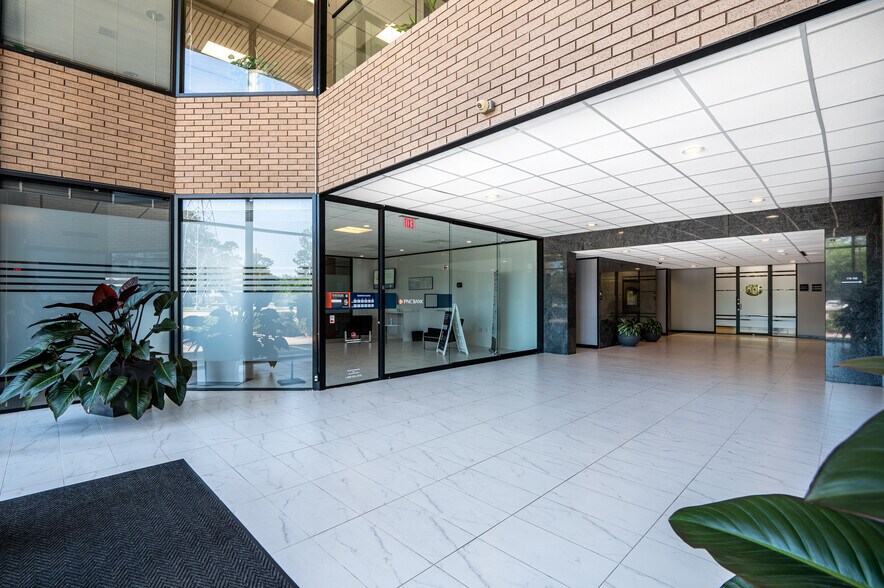 More Photos Of 25211 Grogans Mill Rd, The Woodlands Office Residential For Lease