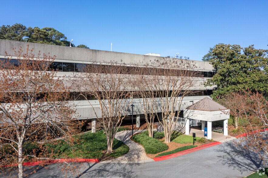 More Photos Of 2801 Buford Hwy NE, Atlanta Unknown For Lease