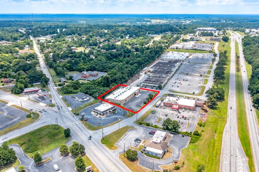 More Photos Of 3720 Bloomfield Village Dr, Macon-Bibb Storefront For Sale