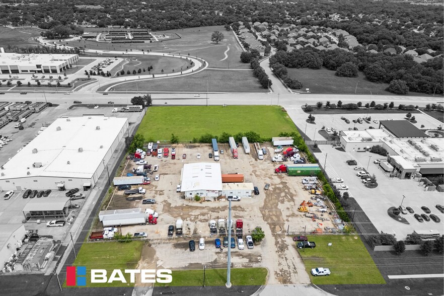 More Photos Of 1801 Commerce St, Garland Distribution For Sale