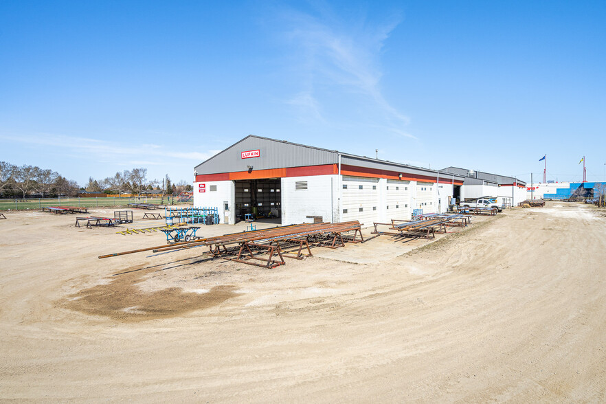 Primary Photo Of 5109 41 St, Lloydminster Industrial For Lease