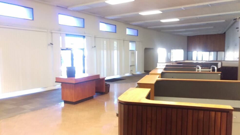 More Photos Of 112 N Grand Ave, Nogales Bank For Lease