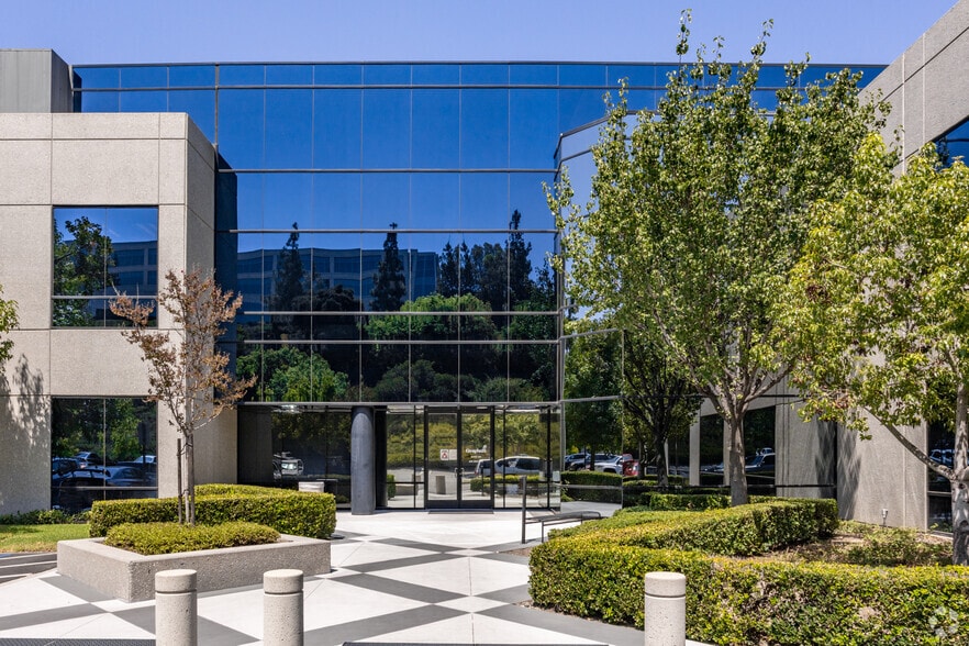 More Photos Of 1370 Valley Vista Dr, Diamond Bar Office For Lease