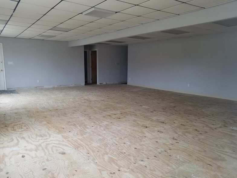 More Photos Of 1-21 Carroll Ave, Pennsville Coworking Space