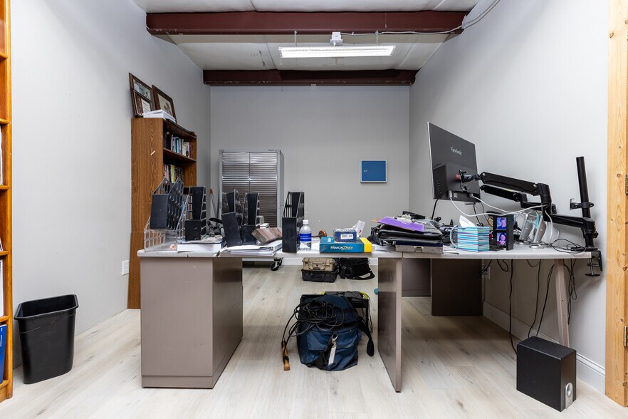 More Photos Of 1050 W Innovation Dr, Kearney Warehouse For Sale