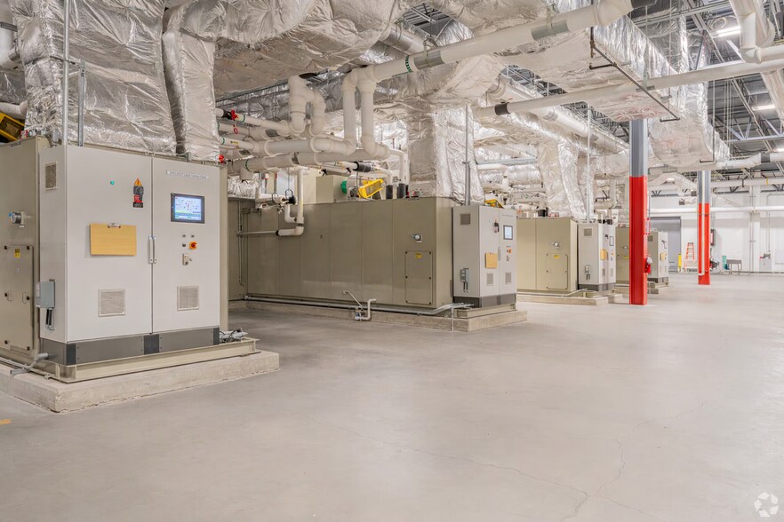 More Photos Of 2700 S Saginaw Rd, Midland Manufacturing For Sale