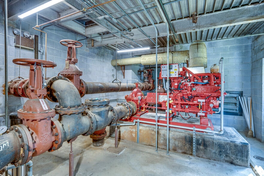 More Photos Of 1022 McCormick Hwy, Lincolnton Distribution For Sale