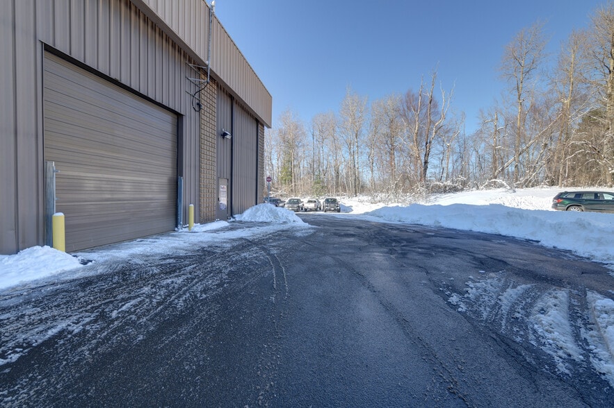 More Photos Of 1 Federico Dr, Pittsfield Light Distribution For Sale