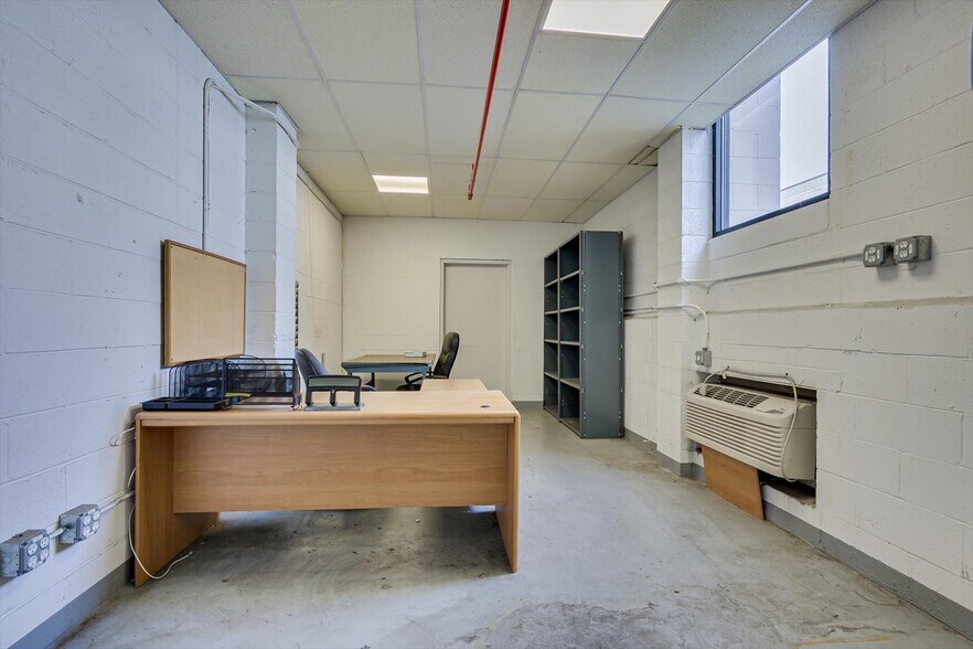 More Photos Of 3461 S Clinton Ave, South Plainfield Manufacturing For Lease